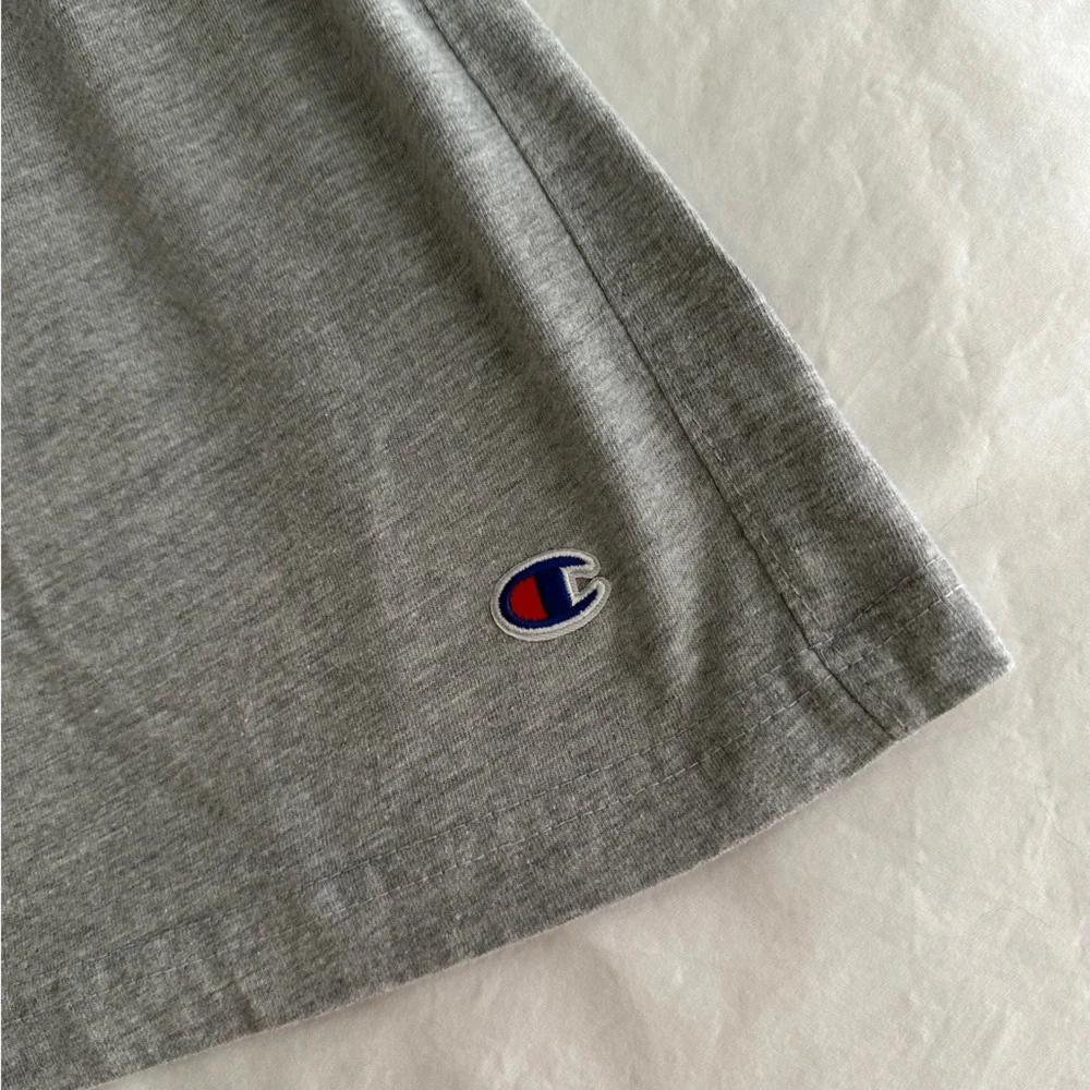 Champion soft gray
